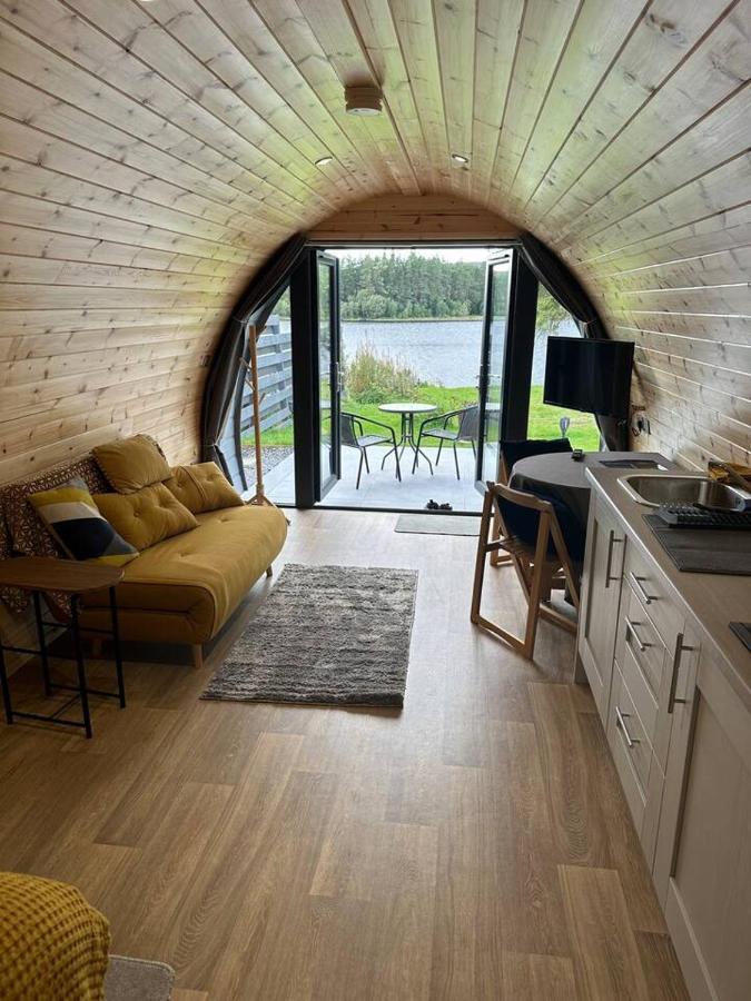 Lochside Lodge Pod แลร์ก ภายนอก รูปภาพ